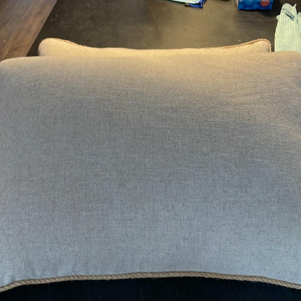 Two custom pillows - Picture 4 of 4